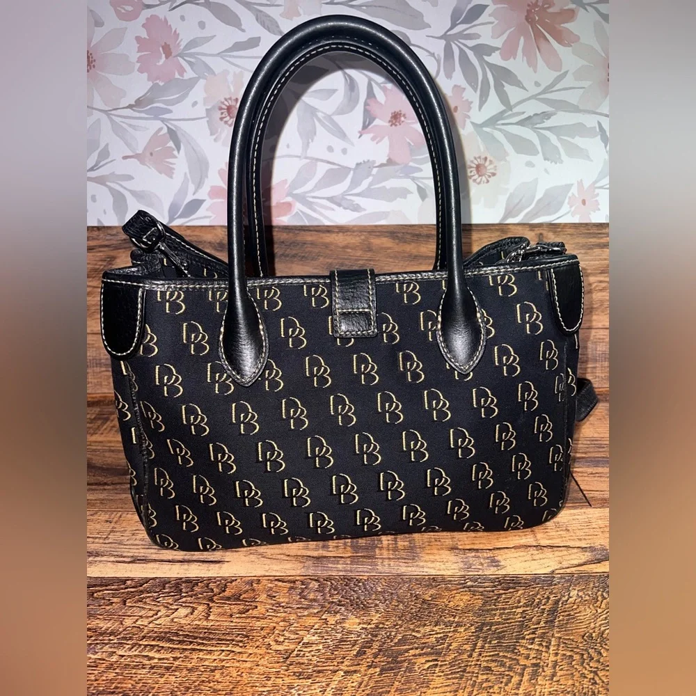 Dooney & Bourke Black and Gold Luxury Purse GUC - Picture 2 of 12